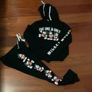 Mickey mouse jogger set size small